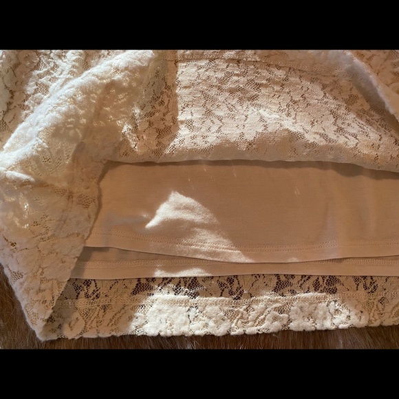 EUC-Sundance SZ M lace lined turtleneck - Picture 6 of 8